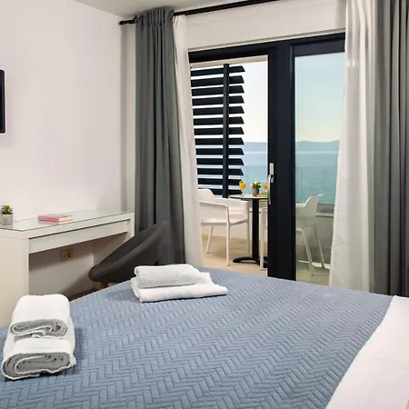 Leona A Luxury Near Makarska, Heated Pool *